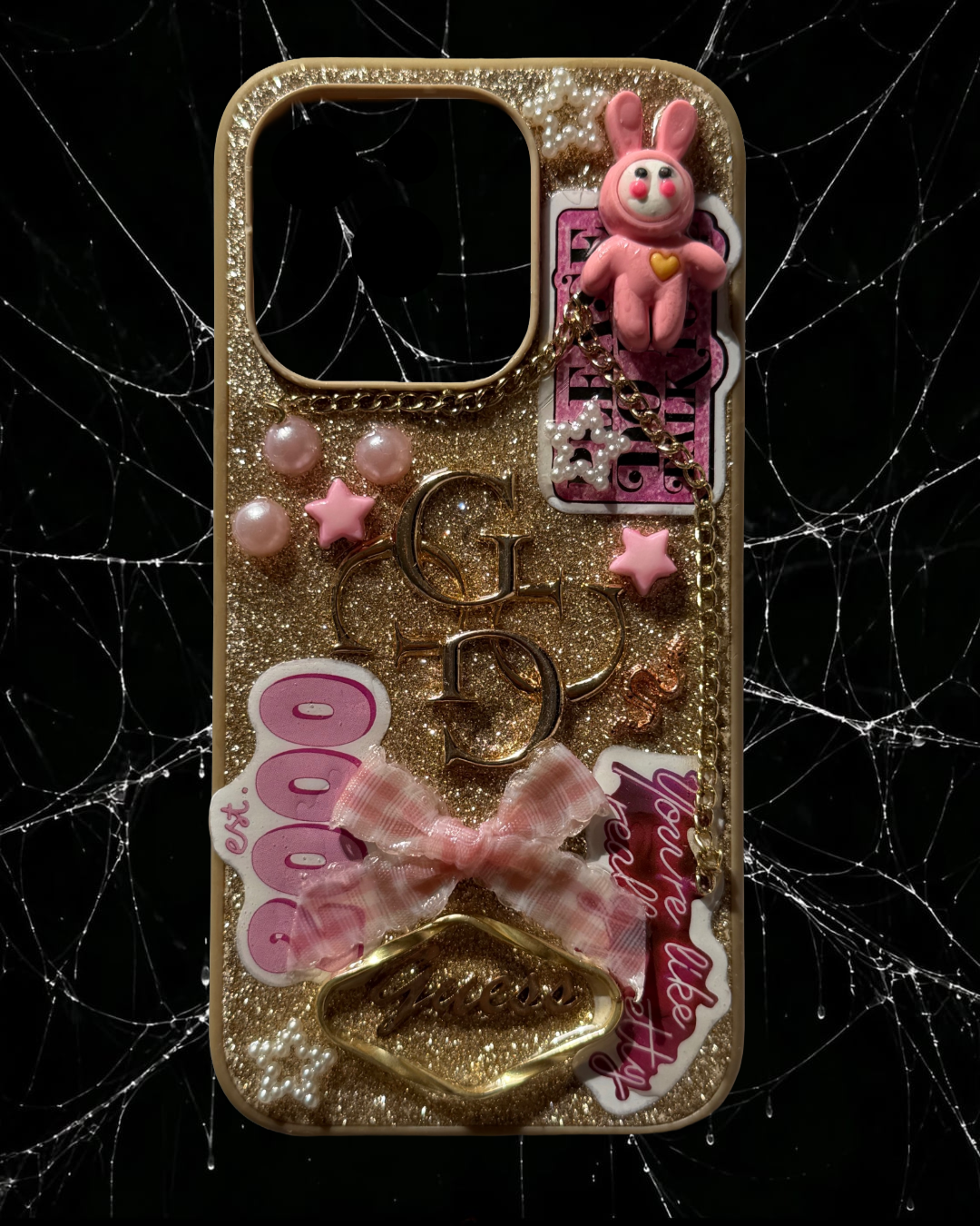 GUESS JUNKED OUT ( IPHONE 15 PRO)